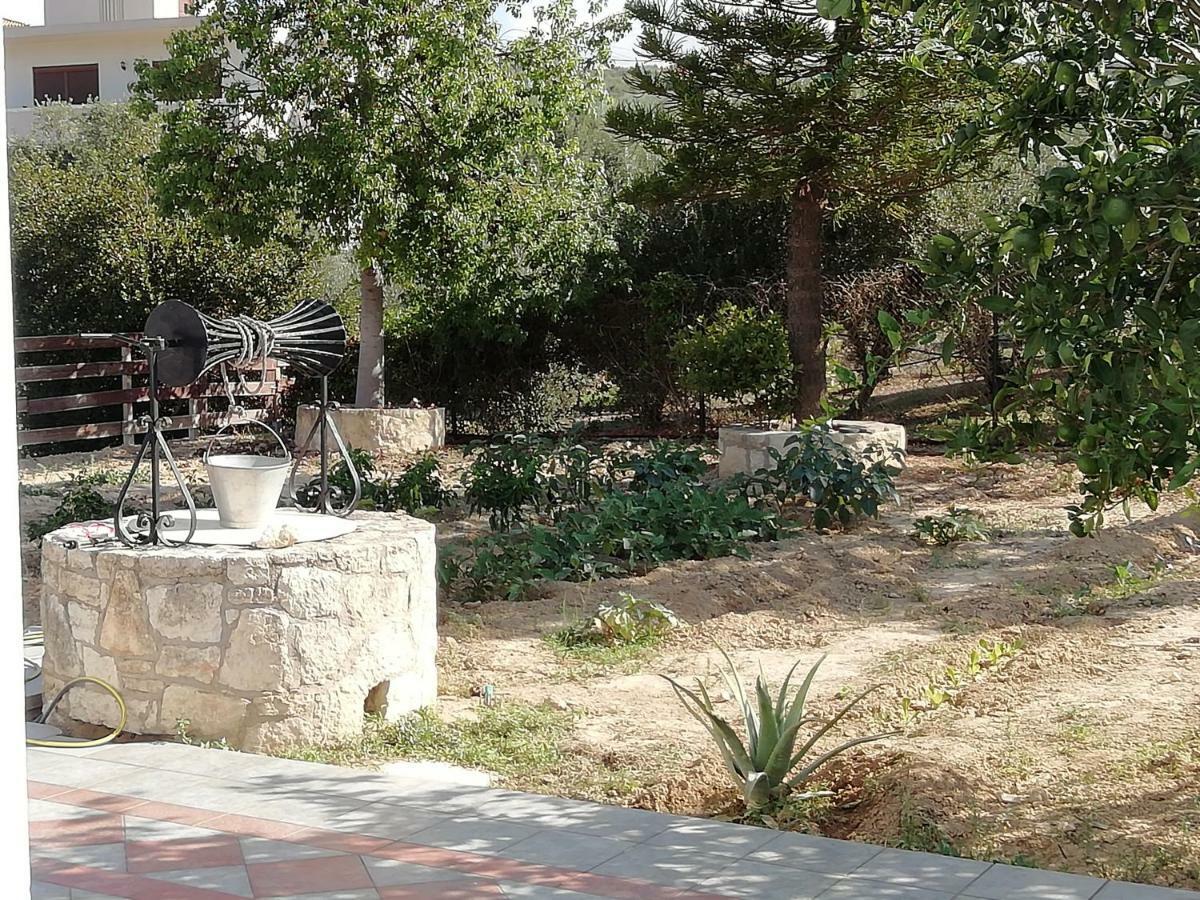Eden Garden Villa Near Knossos Skalanion Eksteriør billede